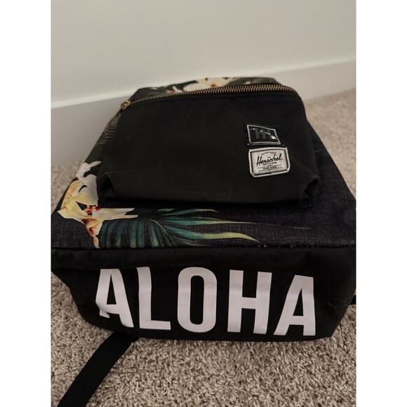 Black Hawaii Herschel Supply Co. Settlement Backpack Floral Aloha 15” Laptop - Picture 3 of 9